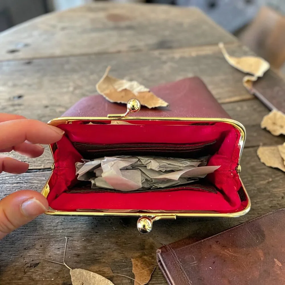 Rare Dooney & Bourke Cranberry Saffiano Large Framed Coin Purse NWT - Picture 8 of 16